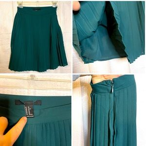 Pleated Mini Skirt XS